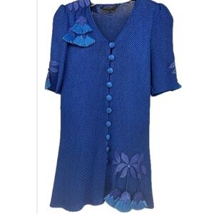 Heidi Beck Couture Designed Short Sleeve Blue Knit Top size M